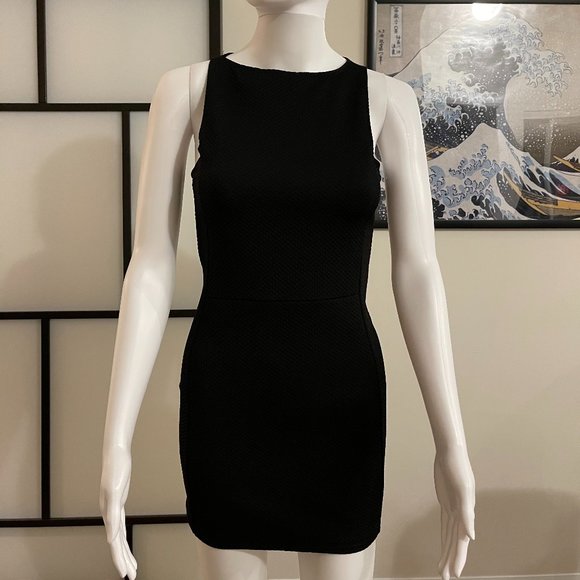 black mini dress - Picture 1 of 3